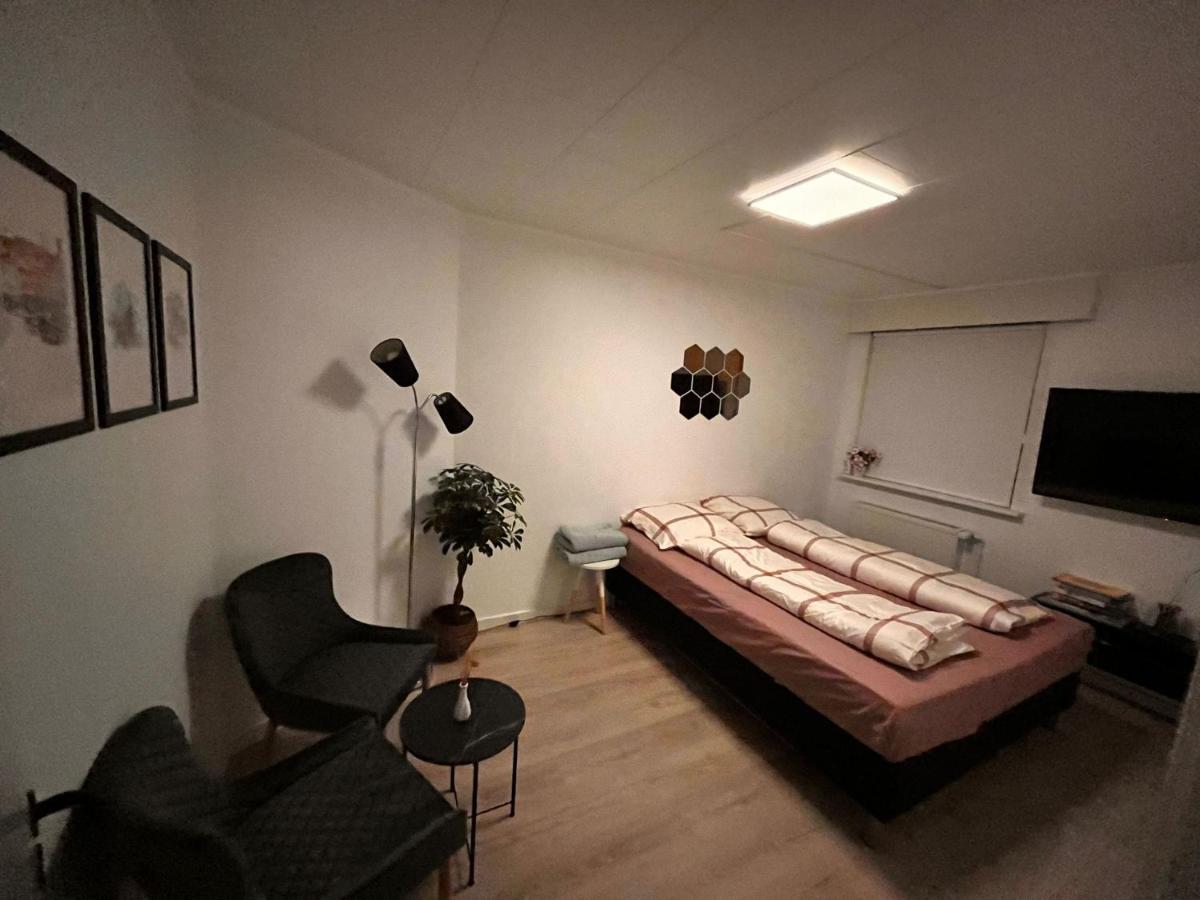 בילונד Shruti'S Home מראה חיצוני תמונה